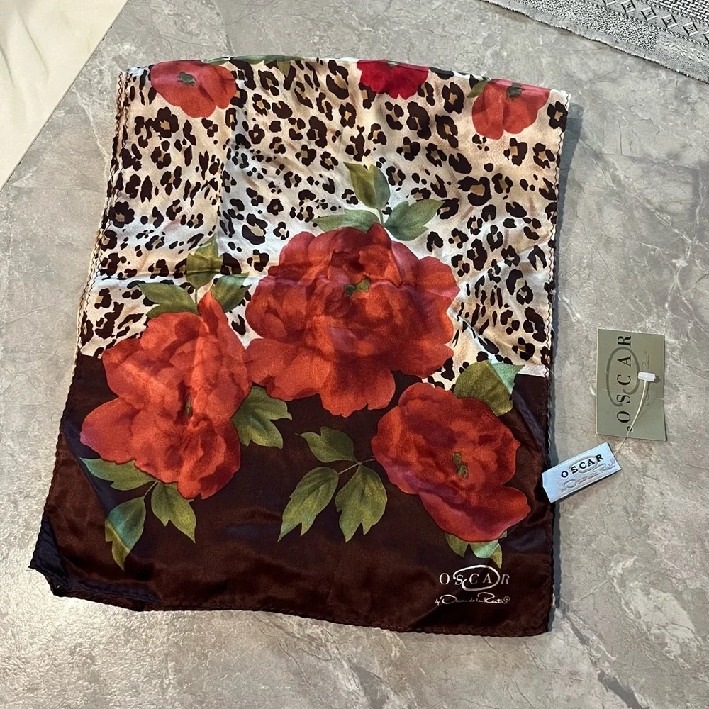 Oscar de la Renta 100% Silk Scarf - Picture 1 of 4